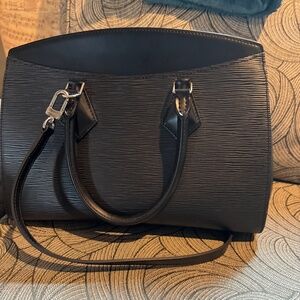 Louis Vuitton black Cuir EPI purse including storage bag